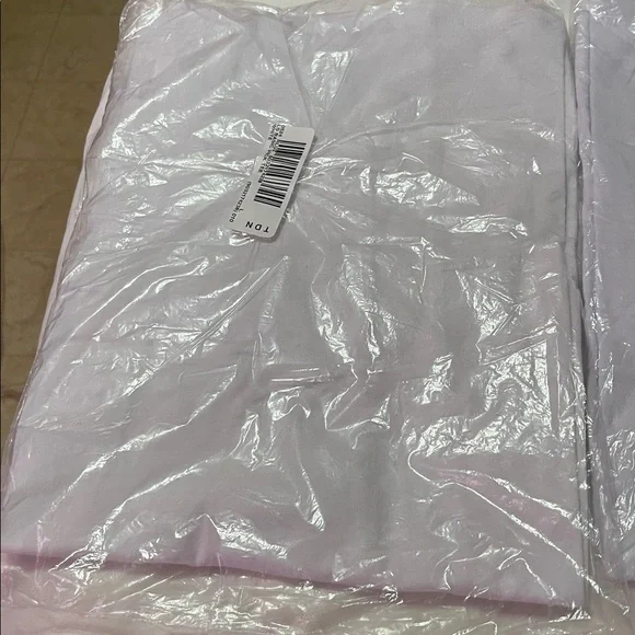 Ambiance White Long Sleeve V-Neck T-Shirt Lg NWT - Picture 5 of 6